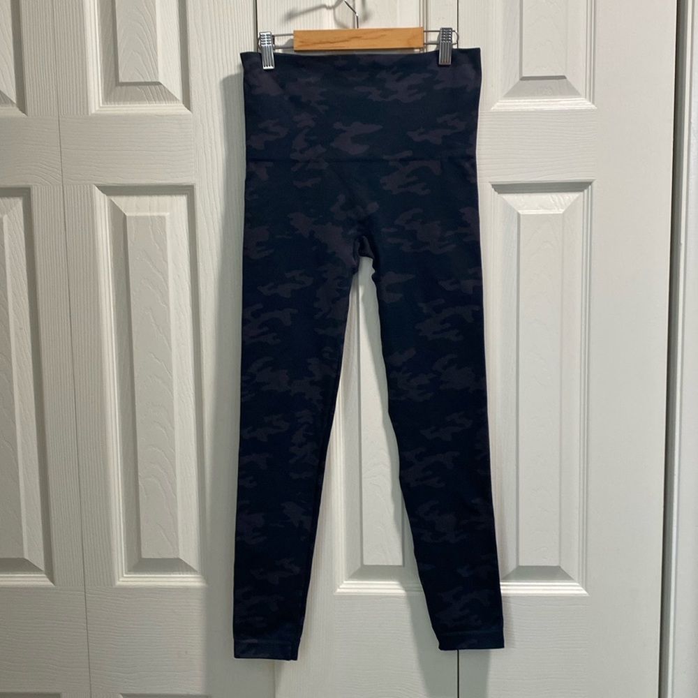 Spanx Look At Me Now Leggings